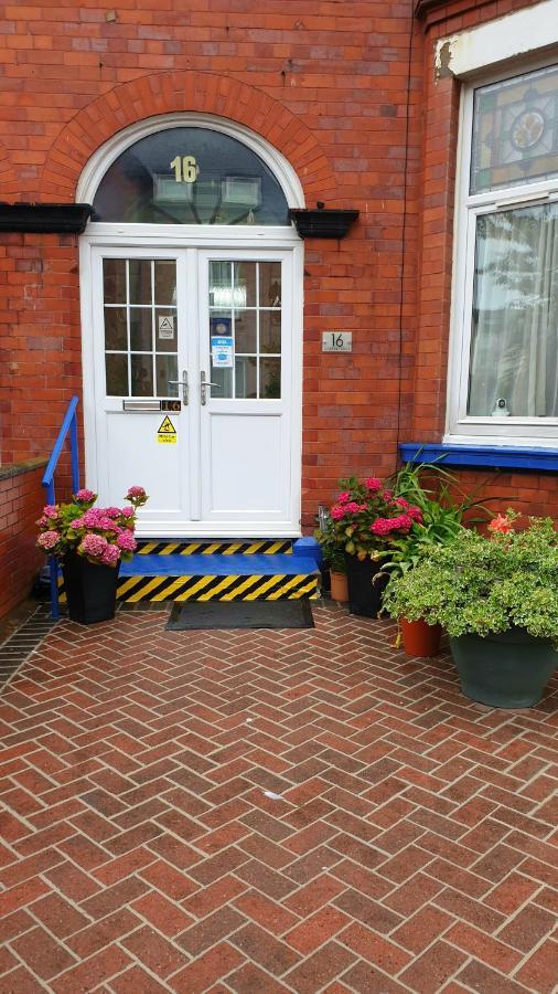 Gabriel Guesthouse Rhyl Exterior photo