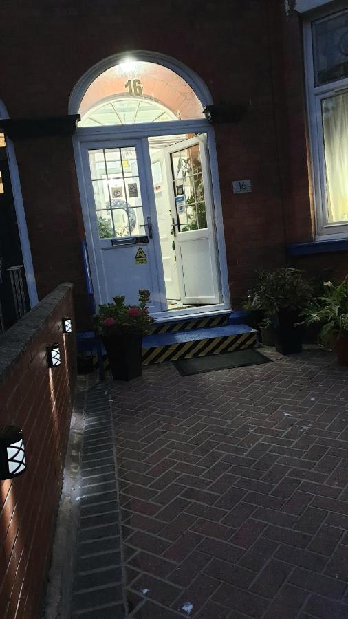 Gabriel Guesthouse Rhyl Exterior photo